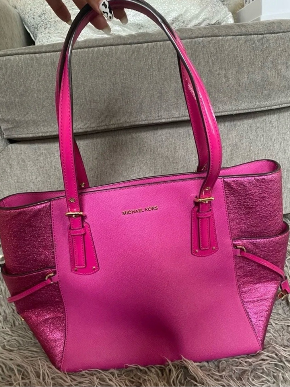 Michael Kors Voyager Fushia Pink Large Saffriano Leather w/ Metallic Sides NWT